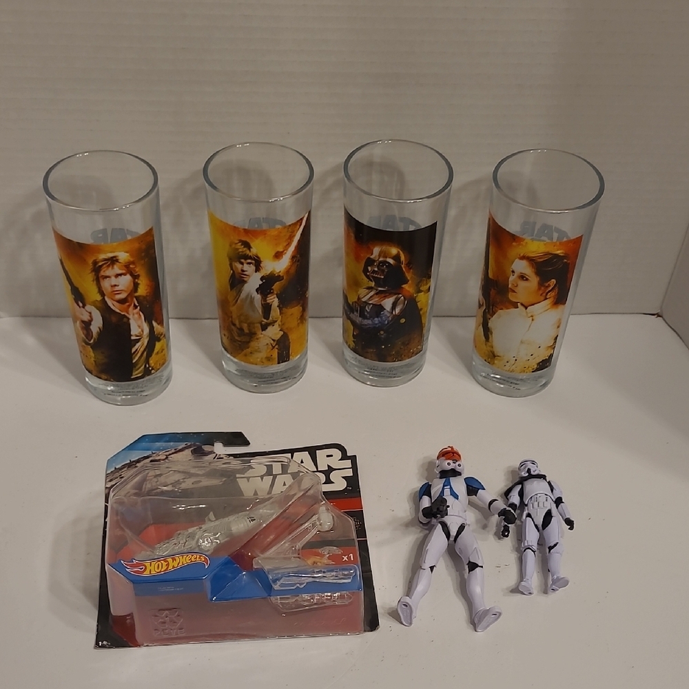 Star Wars Character Glass Set and Figures